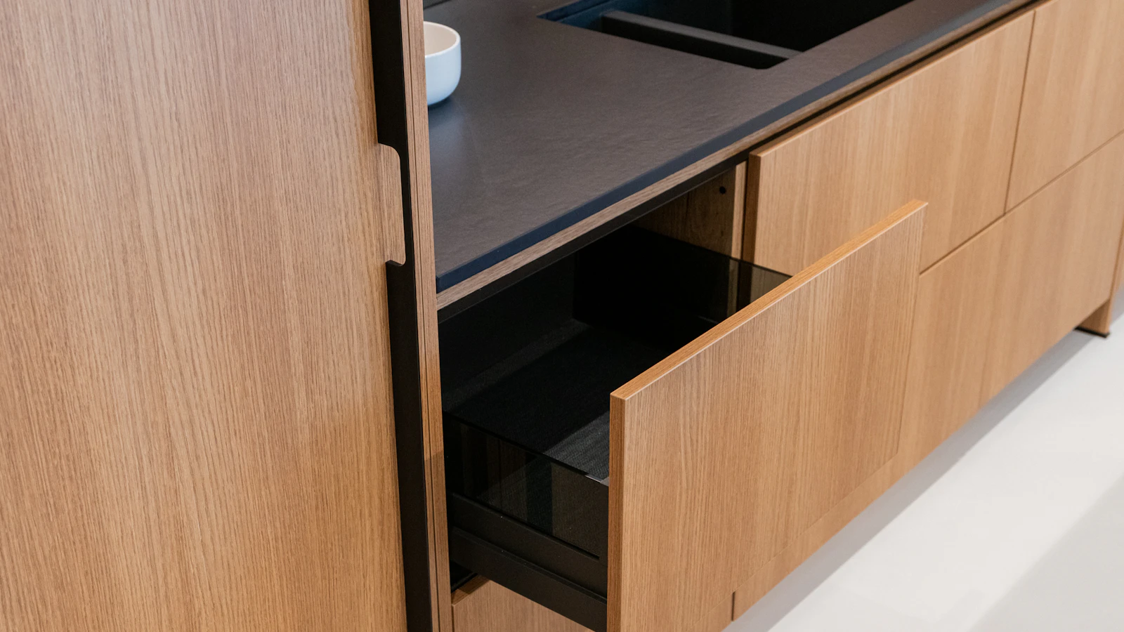 Luxeladen met glazen zijwanden