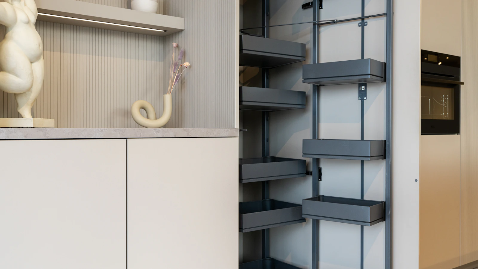 Handige en ruime apothekerskast